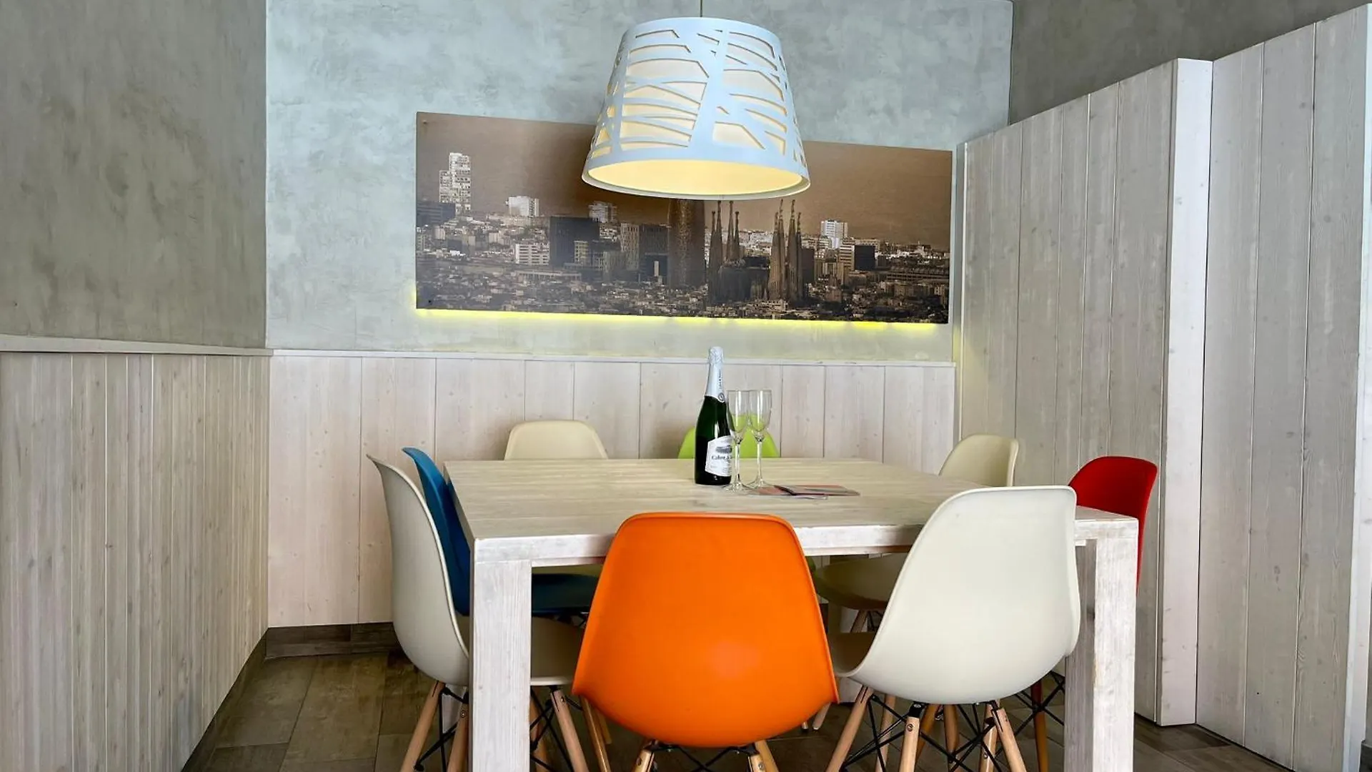 Barcelonaforrent Market Suites شقة برشلونة