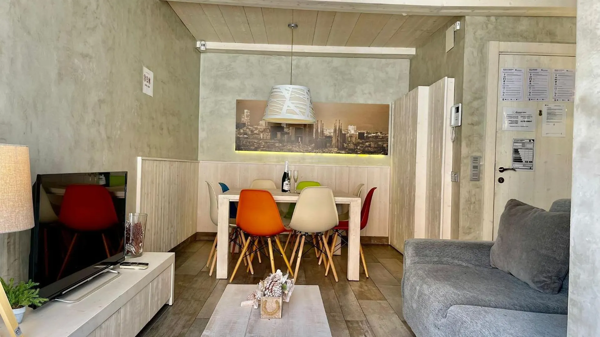 Barcelonaforrent Market Suites 0*, Barcelona Espanha